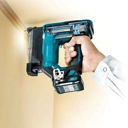 Makita_PT354DZ_akumulatorski_zakivač_klinastih_eksera_12V_bez_baterije_i_punjača_prodajaalata.rs_4