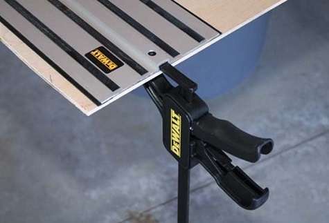 DeWalt_DWS5026_jednoručna_stega_za_lenjir_cirkulara_2_kom_prodajaalata.co.rs_1