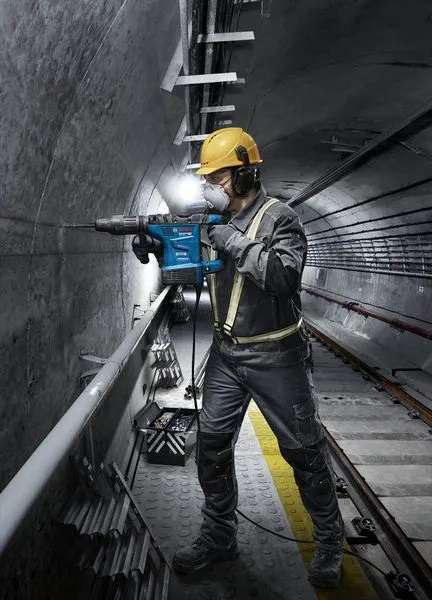 Bosch_GBH6-42C_elektro-pneumatski_čekić_SDSmax_0611278020_1300W_9J_7